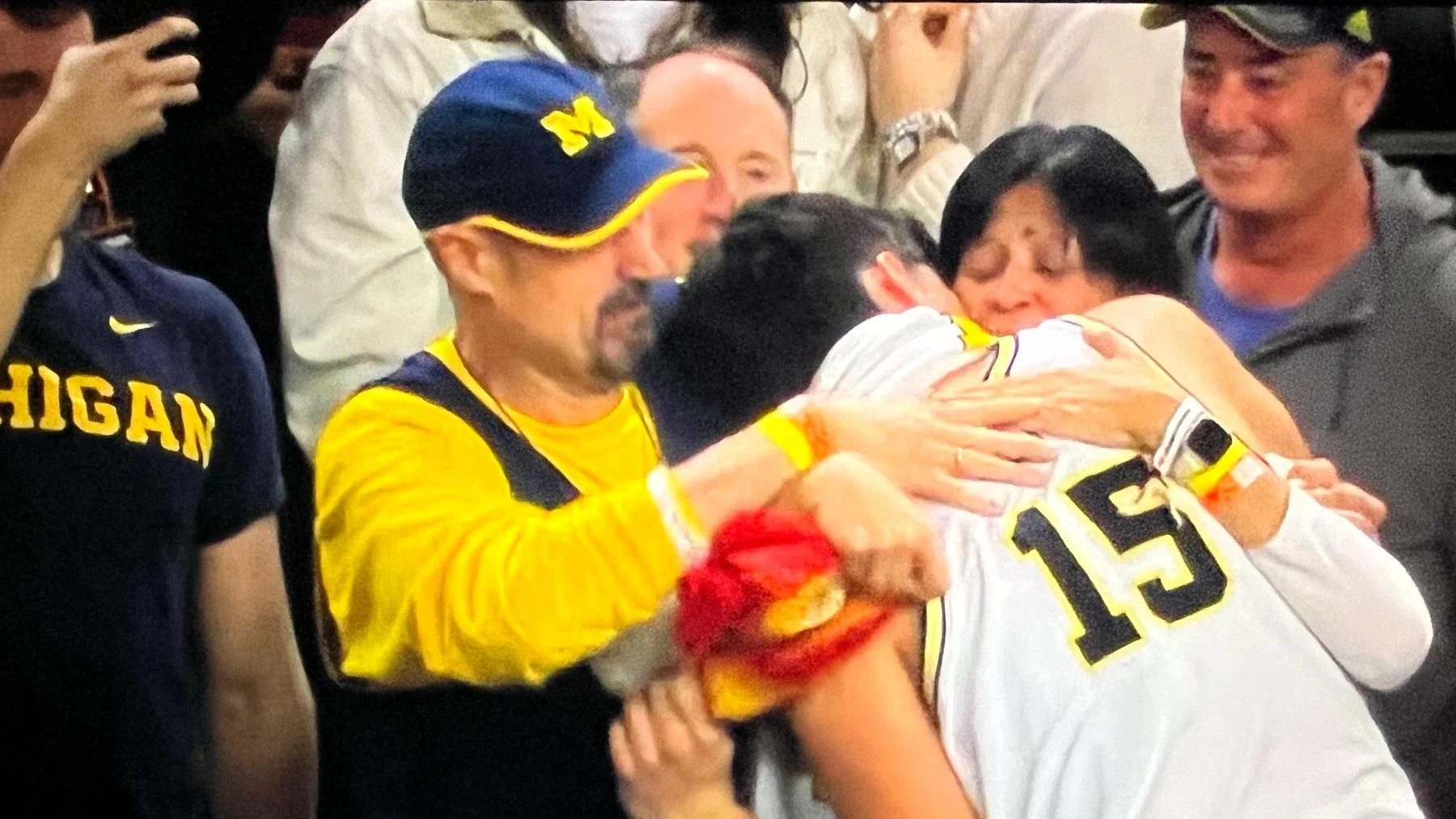 ADAY MARA: DEL BARRIO DE LA JOTA A LA CIMA DEL BALONCESTO UNIVERSITARIO