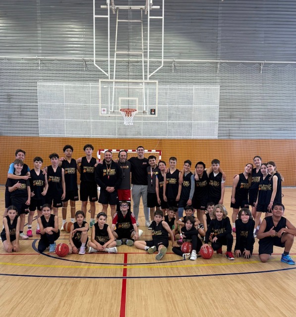 EXITO EN EL CAMPUS DE BALONCESTO EN ZARAGOZA DE SKILLSHOT BASKET